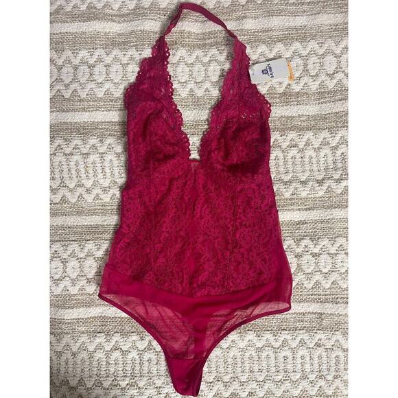 B Temptd Wacoal S Bodysuit Ciao Bella Thong Lace Plunge Intimated Teddy NEW - Picture 2 of 5